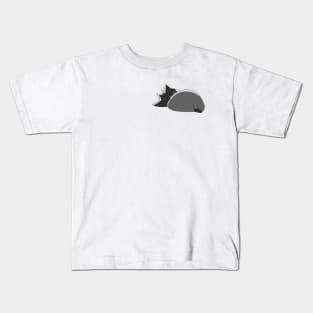 chibi cat kuroo sleeping Kids T-Shirt